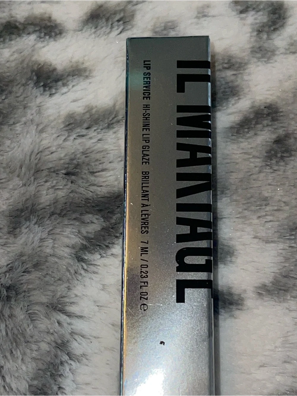 IL Makiage lip service gloss